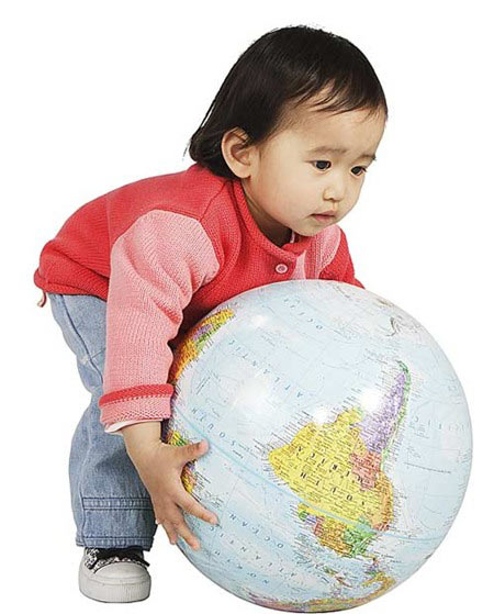 trẻ tự lập, trẻ tự ăn, chăm con, bí quyết chăm con, cho bé luôn khỏe mạnh,